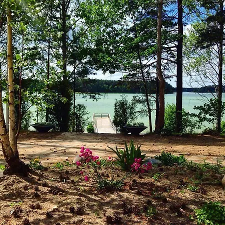 Pokoje Nad Jeziorem Wdzydzkim * Borsk