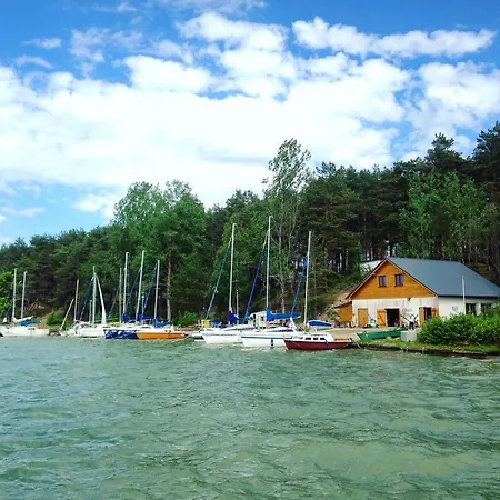 Bed & Breakfast Pokoje Nad Jeziorem Wdzydzkim *